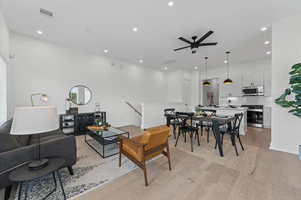 $329,900 | 3009 Jensen Drive, Houston, TX 77026