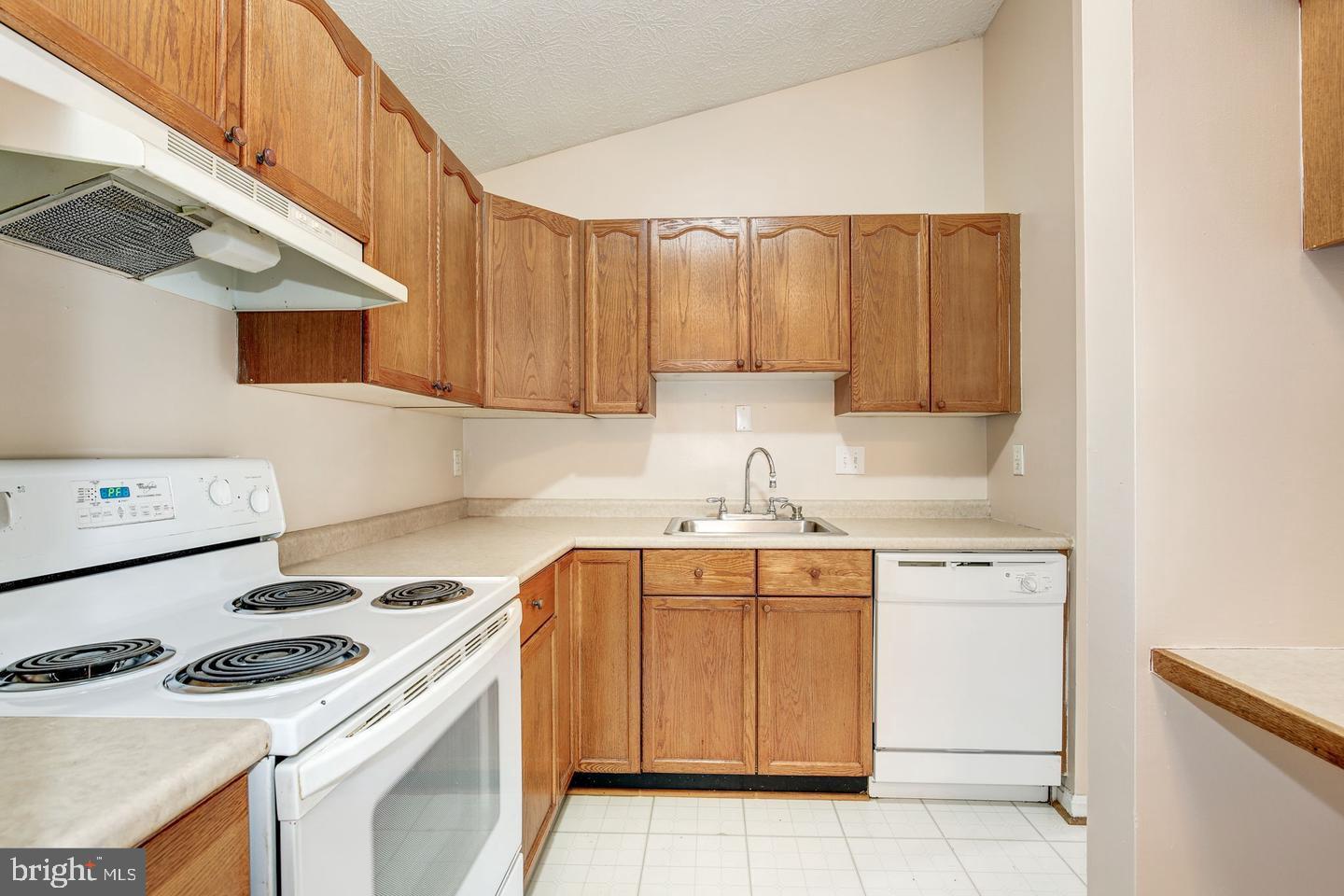 2106 Whitehall Road, Unit 2D Frederick, MD 21702 - Photo 16 of 33