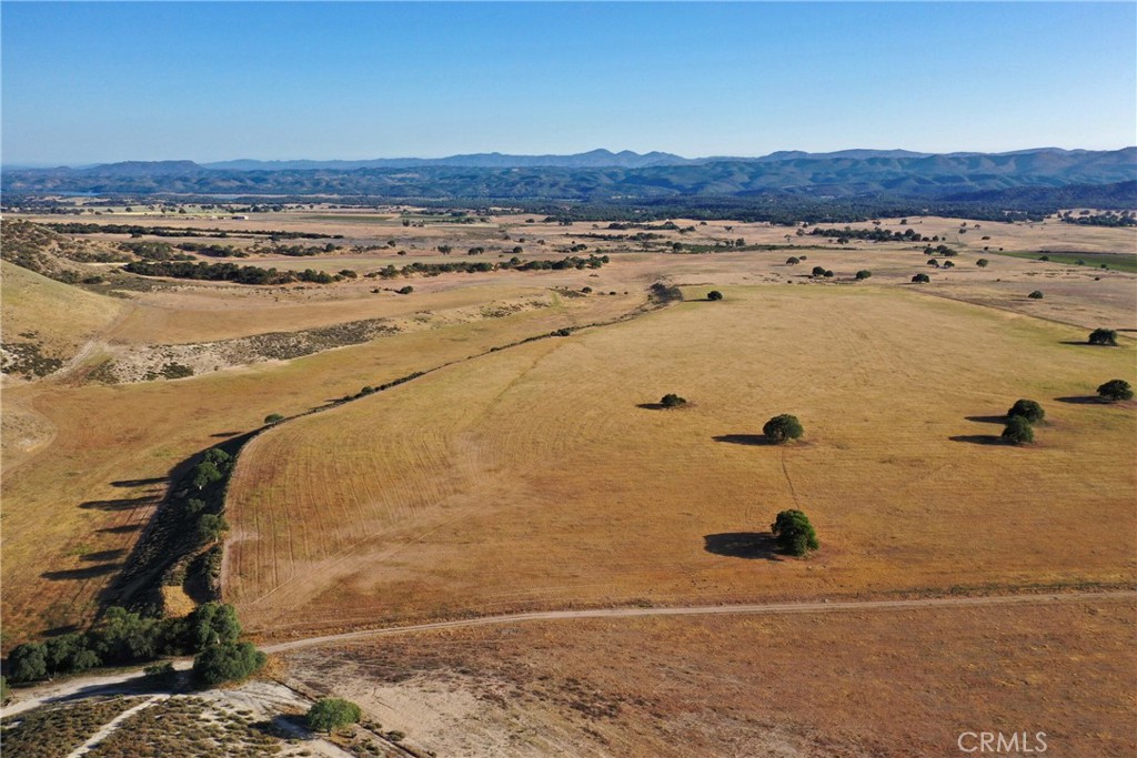 80 Lockwood Road Bradley, CA 93426 - Photo 4 of 11