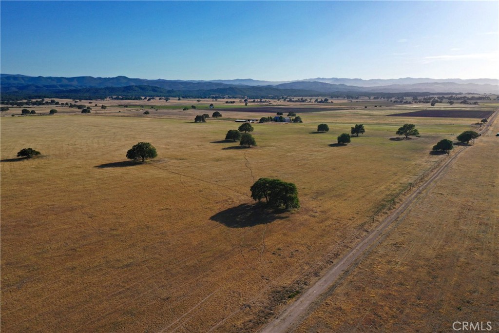 80 Lockwood Road Bradley, CA 93426 - Photo 6 of 11