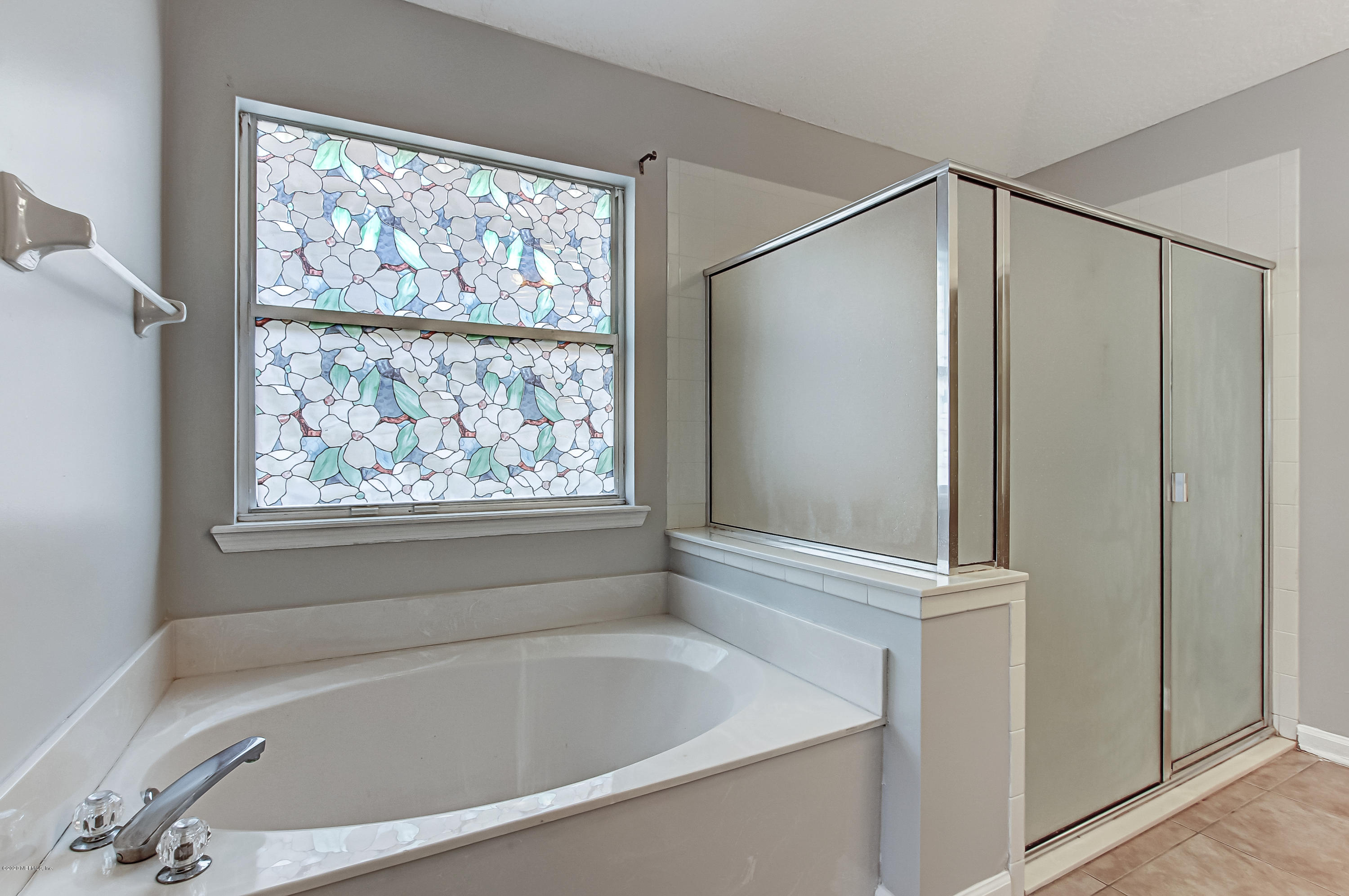 1228 Paradise Pond Road St. Augustine, FL 32092 - Photo 24 of 60 Master Tub and Shower