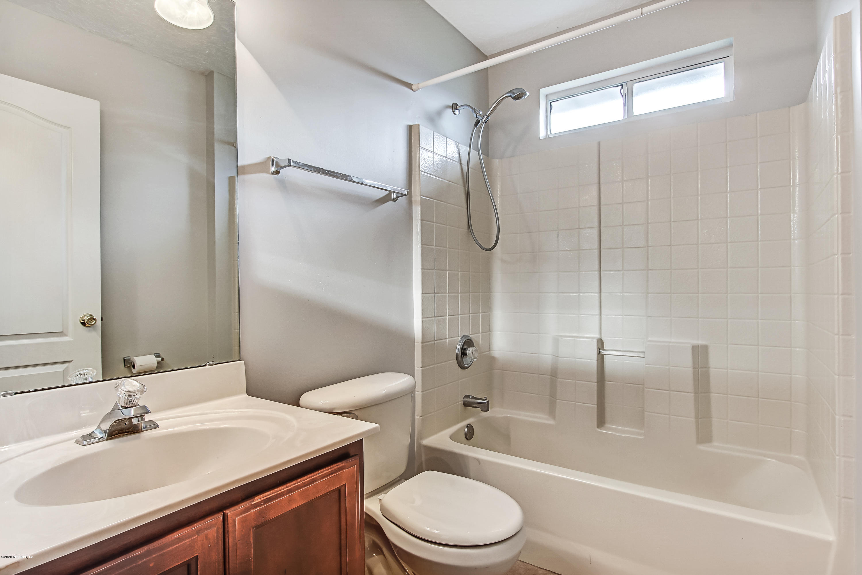 1228 Paradise Pond Road St. Augustine, FL 32092 - Photo 31 of 60 Downstairs Guest Bathroom