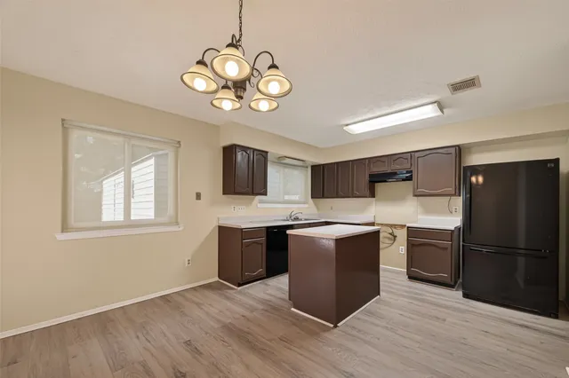 $295,000 | 2905 Park Shadow Lane, Deer Park, TX 77536