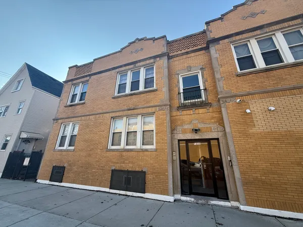 $1,495 | 5333 West Fullerton Avenue, Unit 1RFB, Chicago, IL 60639