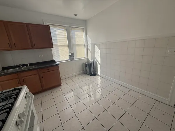 $1,495 | 5333 West Fullerton Avenue, Unit 1RFB, Chicago, IL 60639