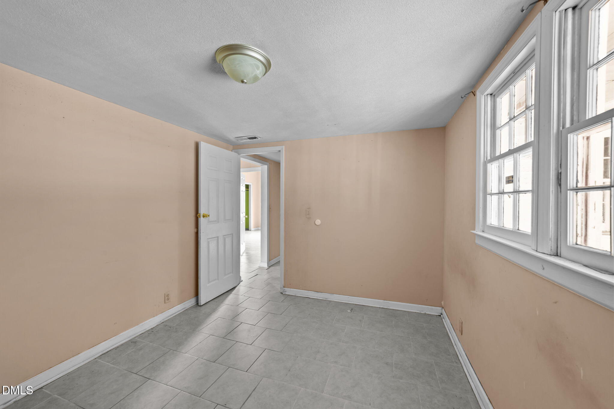 409 W Drive Selma, NC 27576 - Photo 13 of 46 34-web-or-mls-VB4A3574