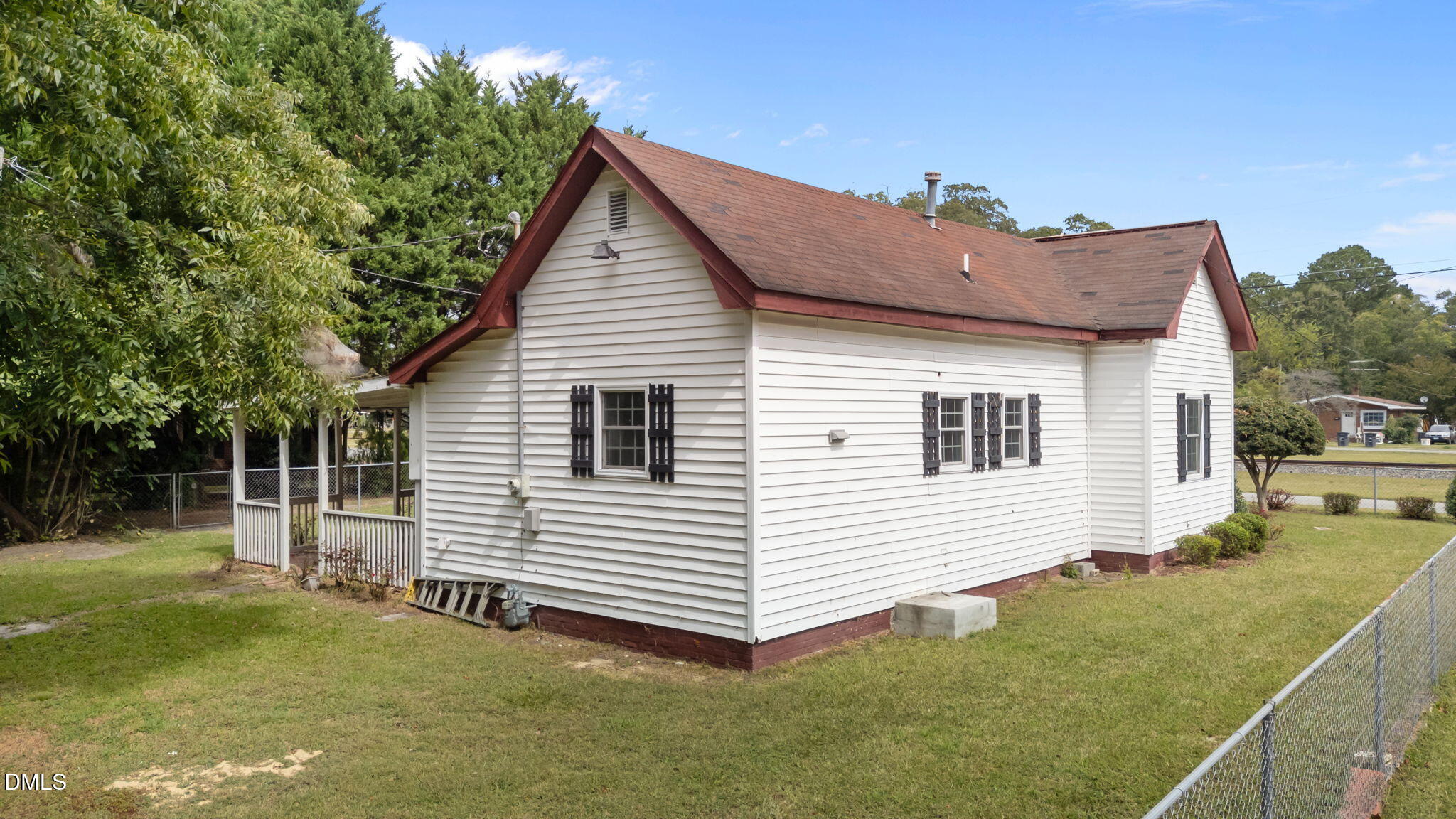 409 W Drive Selma, NC 27576 - Photo 40 of 46 16-web-or-mls-DJI_20250915113213_0837_D