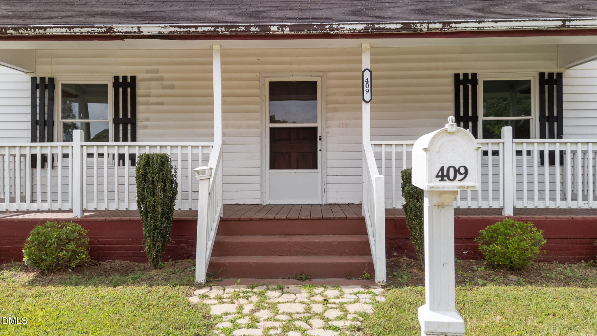 409 W Drive Selma, NC 27576 - Photo 44 of 46 22-web-or-mls-DJI_20250915113716_0845_D