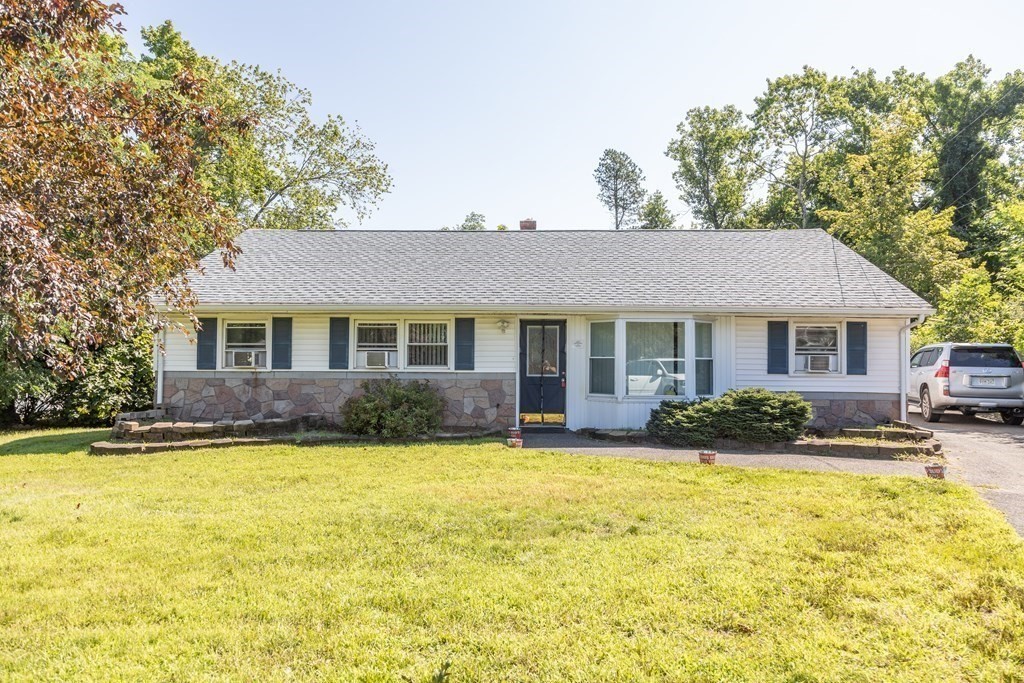 679 Bradley Road Springfield, MA 01109 - Photo 1 of 18