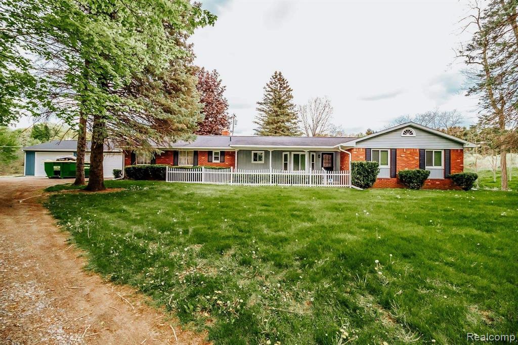 1845 Bullock Road Lapeer, MI 48446 - Photo 1 of 29