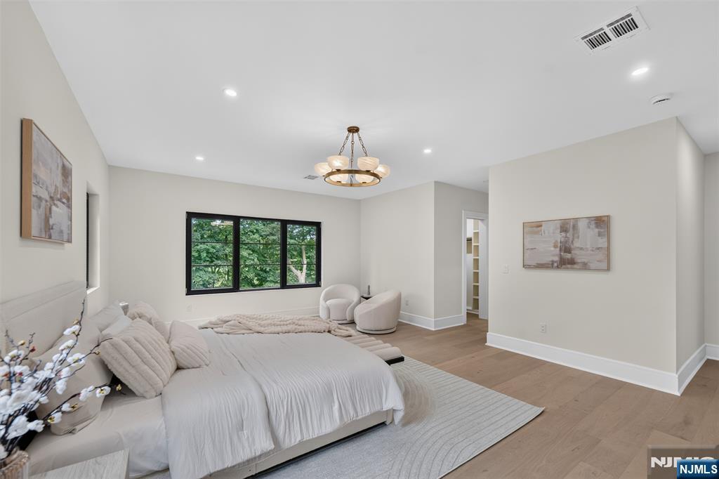 134 Morningside Road Paramus, NJ 07652 - Photo 25 of 47 Gallery Image 25