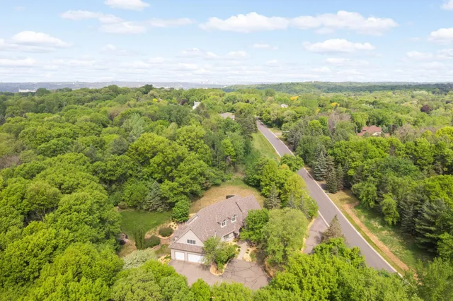 $1,100,000 | 6507 Orchard Ridge Trail, Woodbury, MN 55129