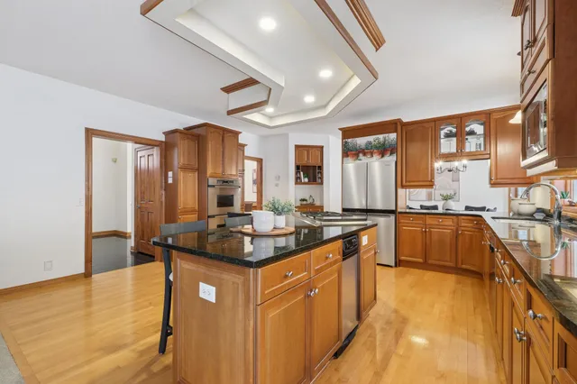 $1,100,000 | 6507 Orchard Ridge Trail, Woodbury, MN 55129