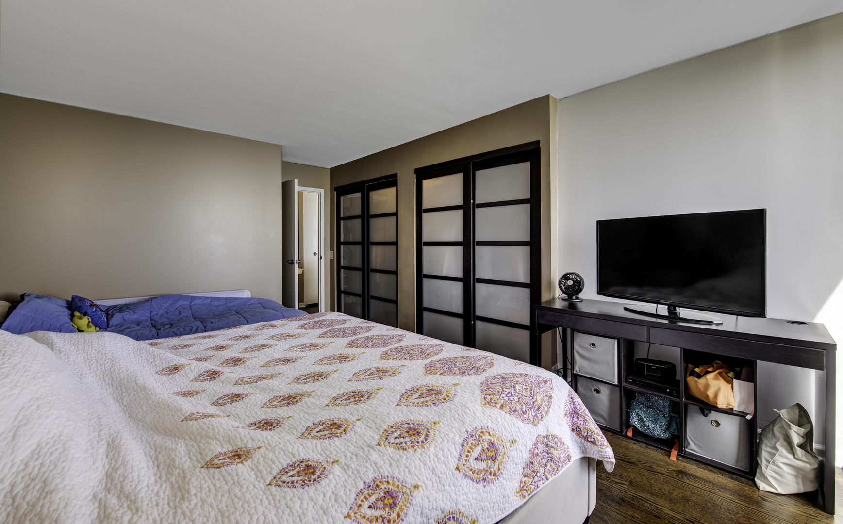 5445 North Sheridan Road, Unit 3410 Chicago, IL 60640 - Photo 8 of 14