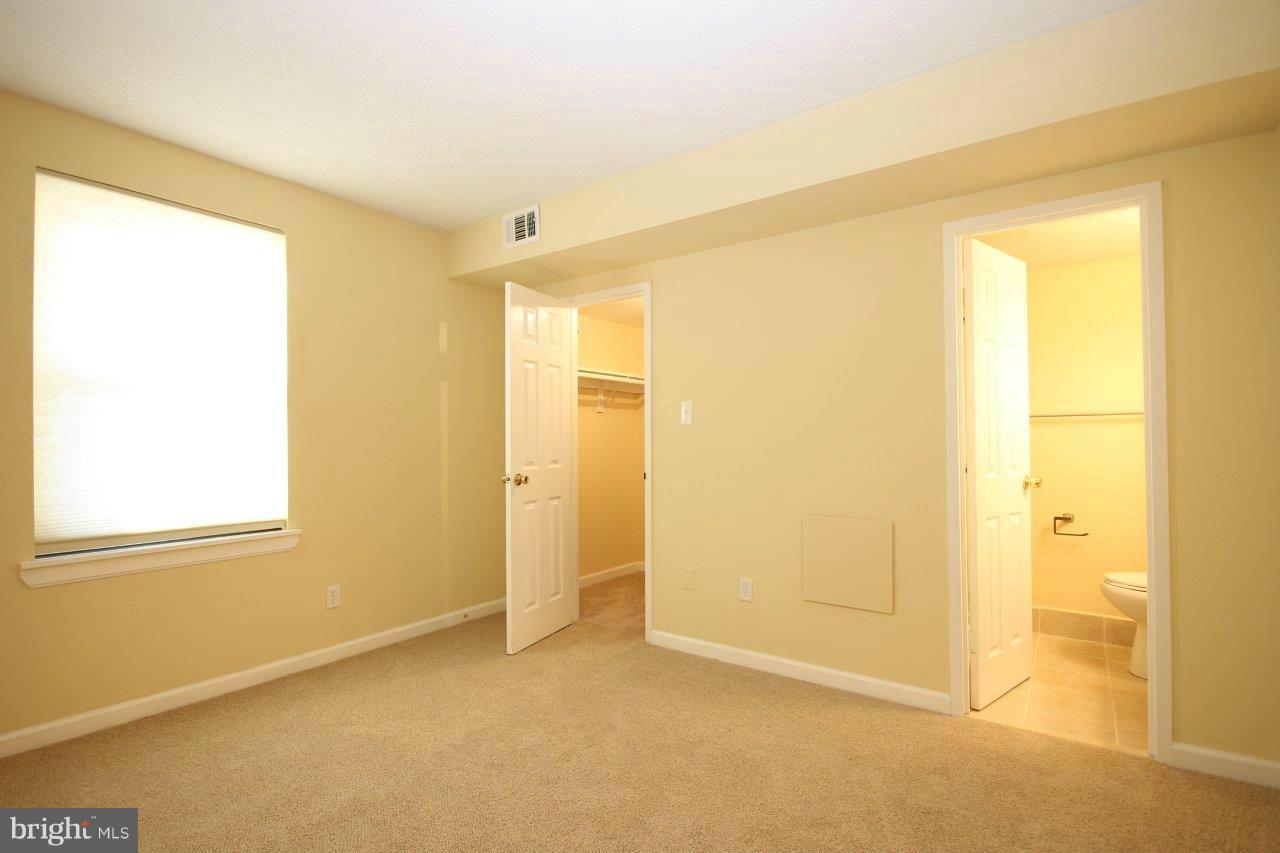 11643 Stoneview Square, Unit 1B Reston, VA 20191 - Photo 14 of 24 Bedroom (Master)