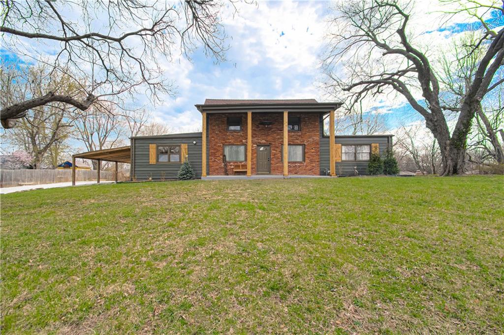 5711 North Flora Ave