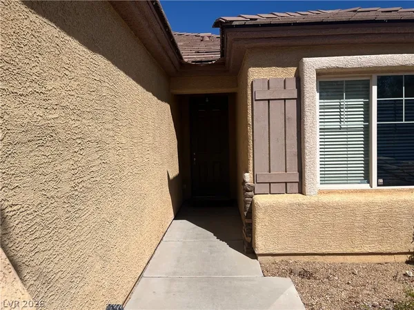 $2,600 | 10922 Moonbeam Glow Lane, Las Vegas, NV 89135