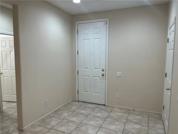 $2,600 | 10922 Moonbeam Glow Lane, Las Vegas, NV 89135