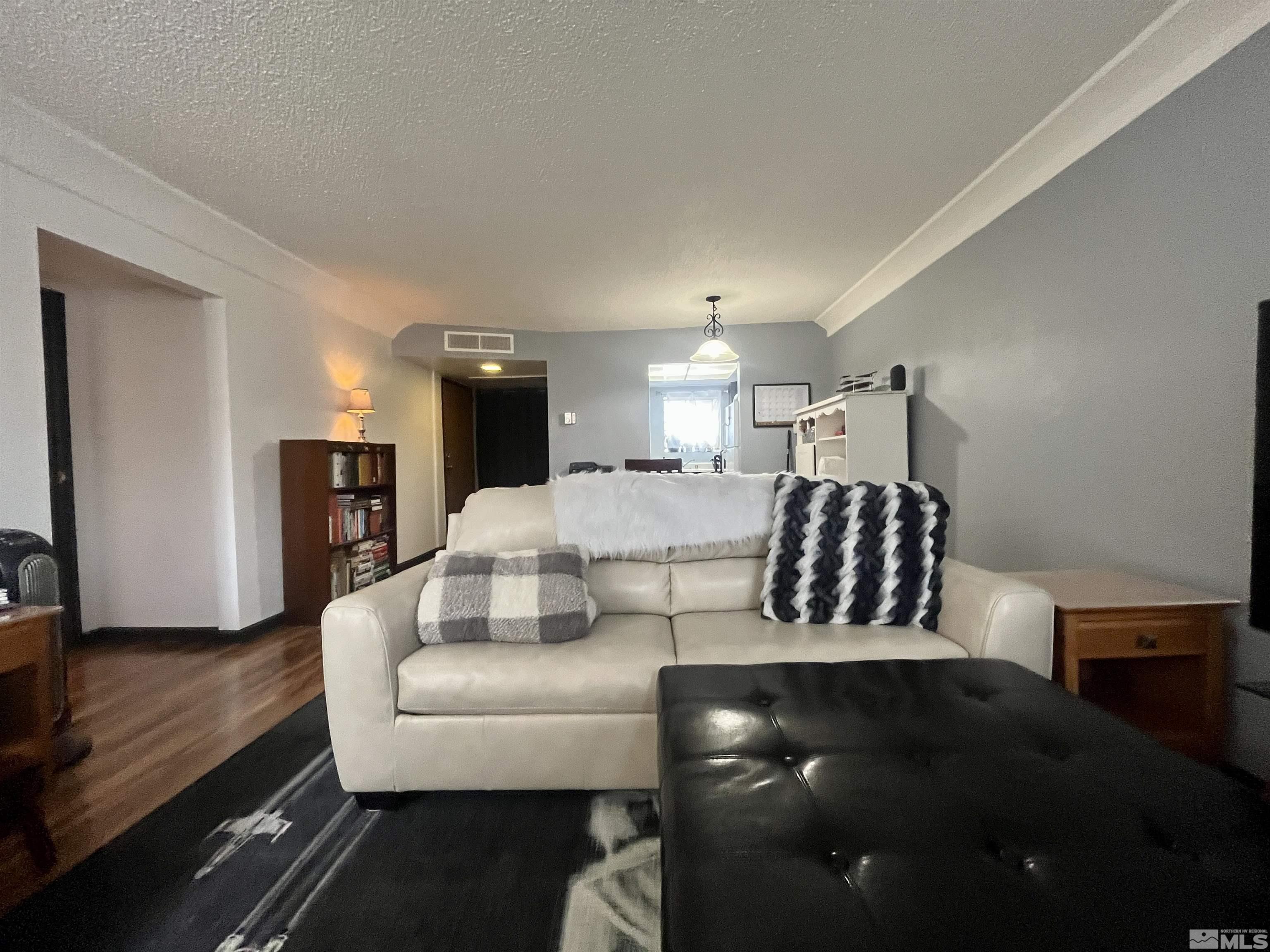 115 Vista Rafael Parkway Reno, NV 89503 - Photo 8 of 19 Photo 8