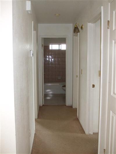 20527 Olympia Road Madera, CA 93638 - Photo 11 of 12 hall