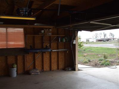 20527 Olympia Road Madera, CA 93638 - Photo 12 of 12 garage