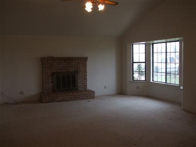 20527 Olympia Road Madera, CA 93638 - Photo 3 of 12 living room and has separate dining room