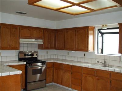 20527 Olympia Road Madera, CA 93638 - Photo 4 of 12 kitchen