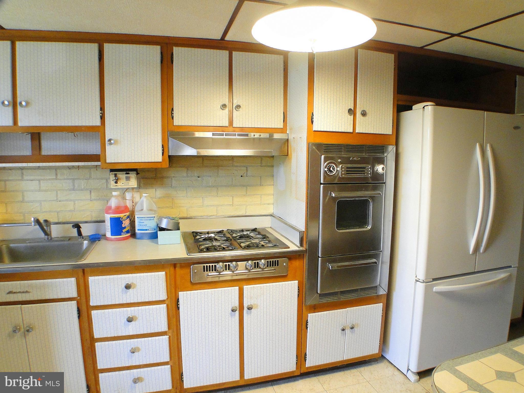 7843 Kentley Road Baltimore, MD 21222 - Photo 5 of 13 Kitchen