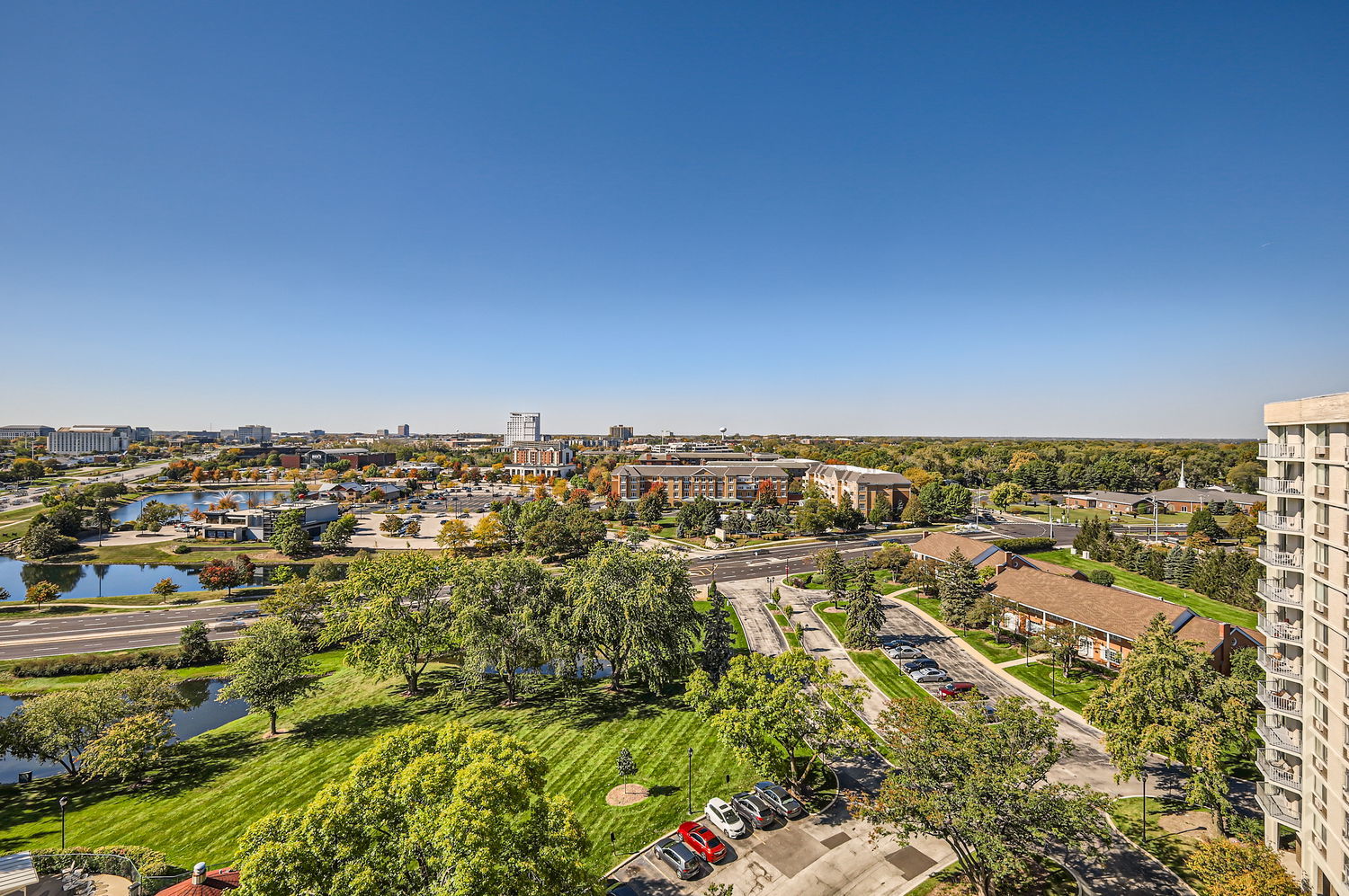 20 North Tower Road, Unit 12M Oak Brook, IL 60523 - Photo 26 of 28 an aerial view of multiple house