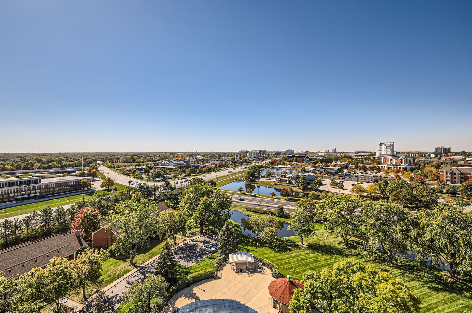 20 North Tower Road, Unit 12M Oak Brook, IL 60523 - Photo 27 of 28 an aerial view of a city