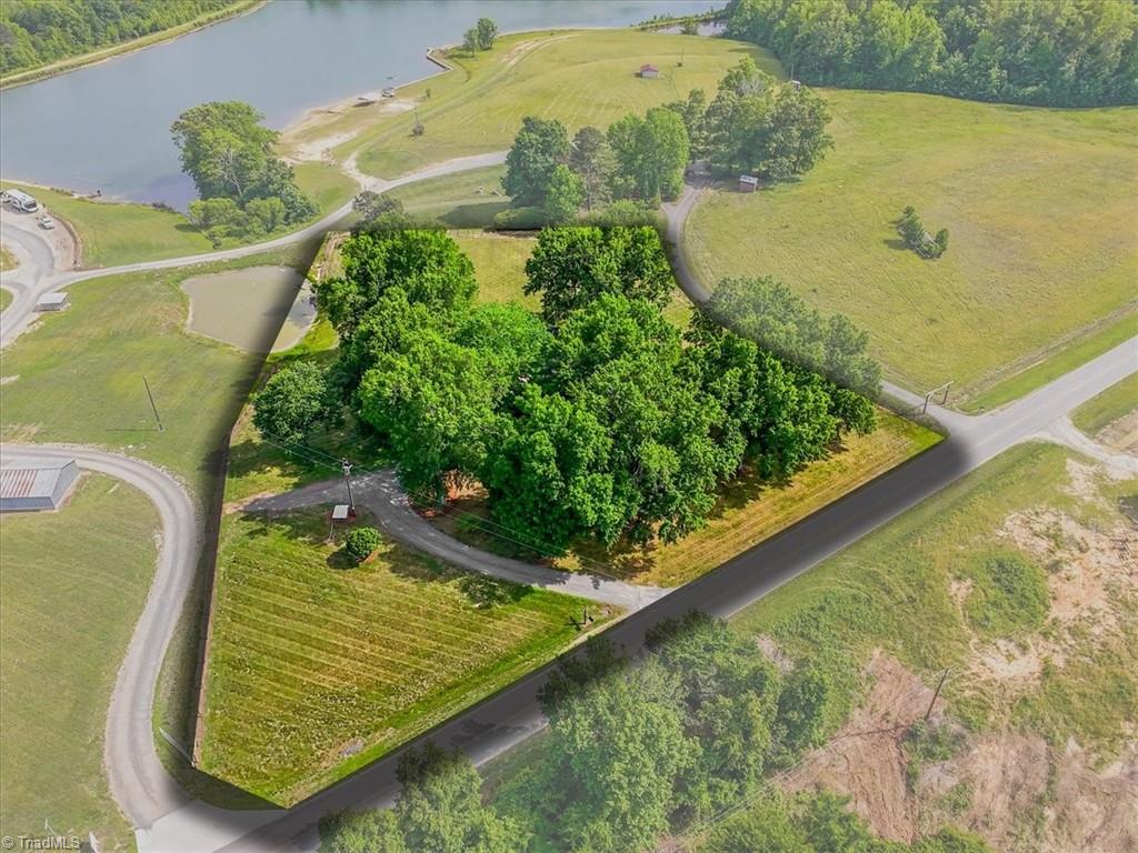 285 Trails End Road Reidsville, NC 27320 - Photo 5 of 48
