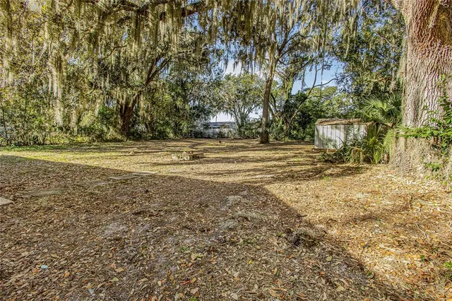 $1,750 | 1607 South Lakeview Avenue, Leesburg, FL 34748