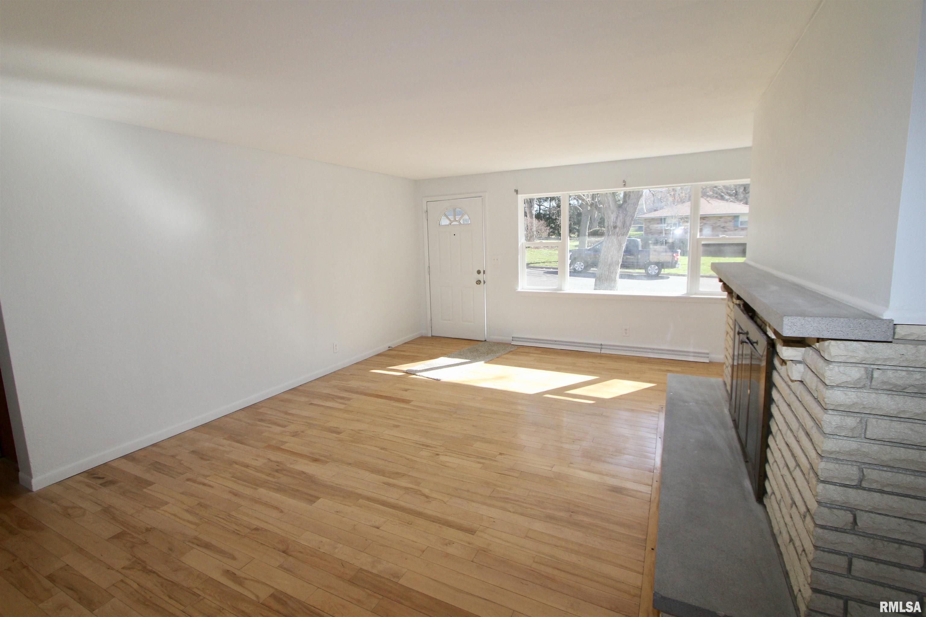 4605 East Lyndale Road Peoria, IL 61614 - Photo 14 of 88 Gallery Image 14