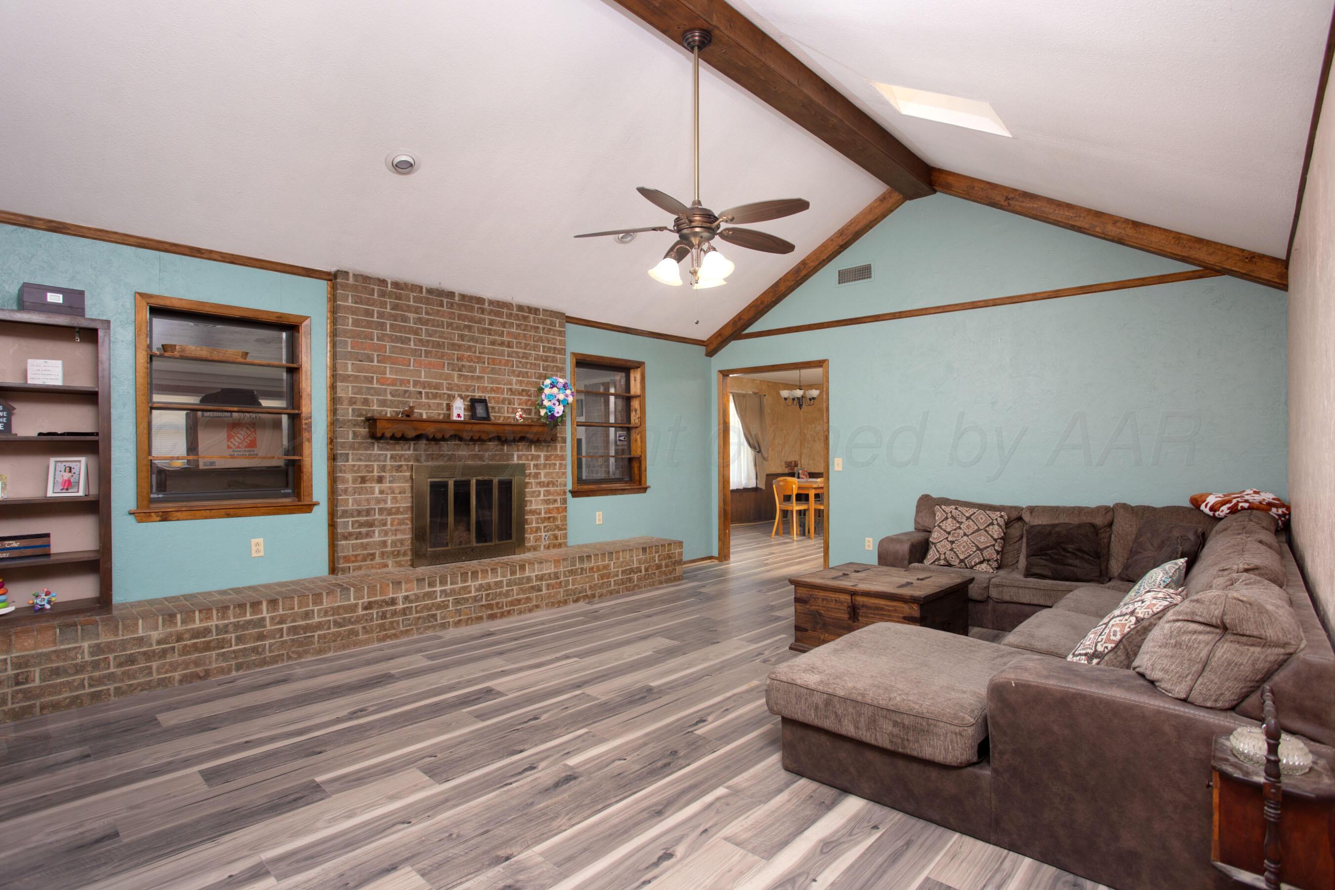5016 Yale Street Amarillo, TX 79109 - Photo 6 of 31 Living Area