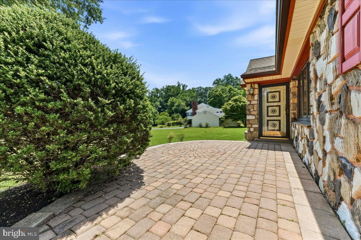 2732 Old Cedar Grove Road Broomall, PA 19008 - Photo 6 of 21