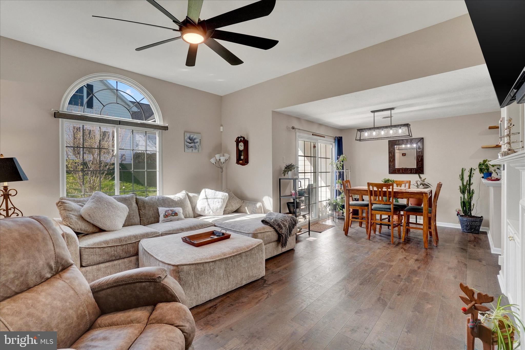 322 Clark's Way York, PA 17403 - Photo 5 of 32