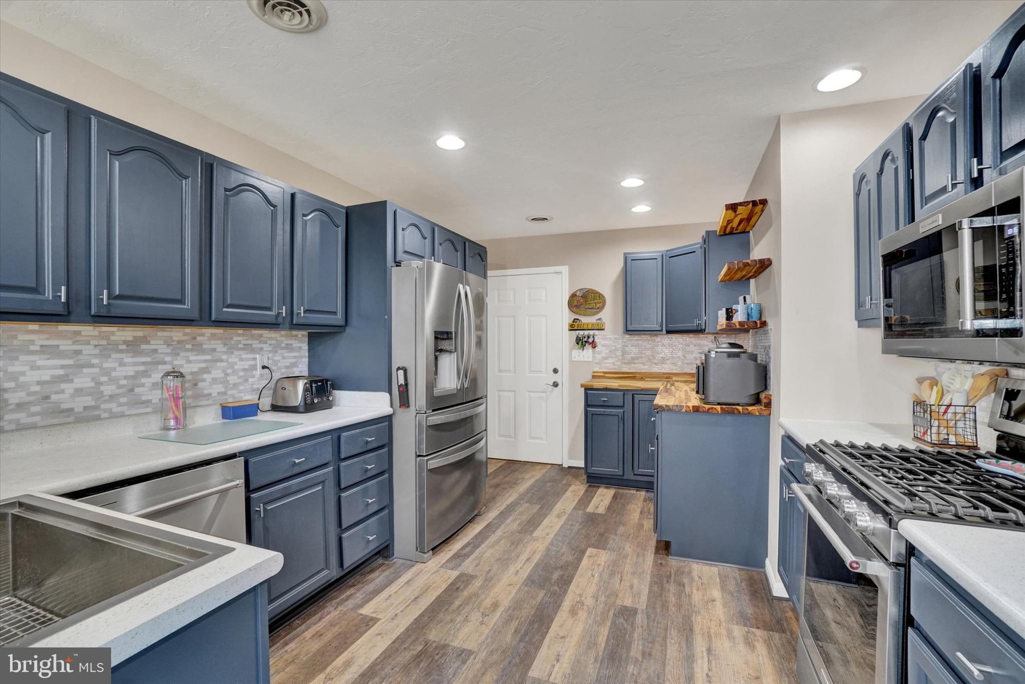 322 Clark's Way York, PA 17403 - Photo 9 of 32