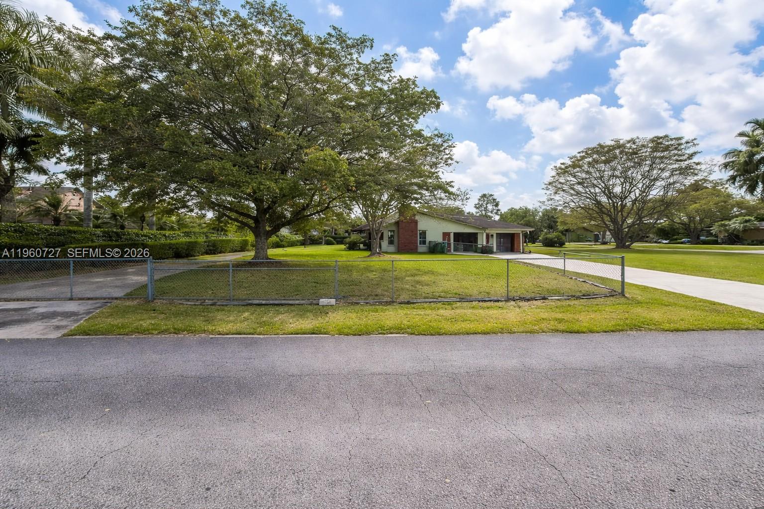 16981 Southwest 276th Street Homestead, FL 33031 - Photo 2 of 8
