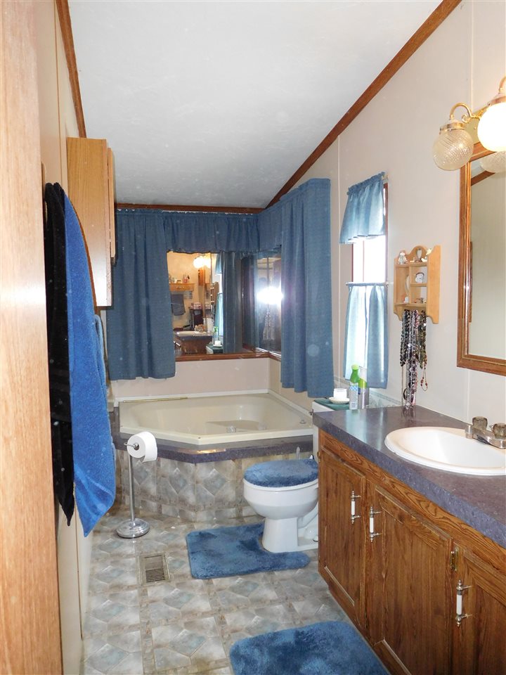 833 East New Hope Road Boonville, IN 47601 - Photo 27 of 30 Gallery Image 27