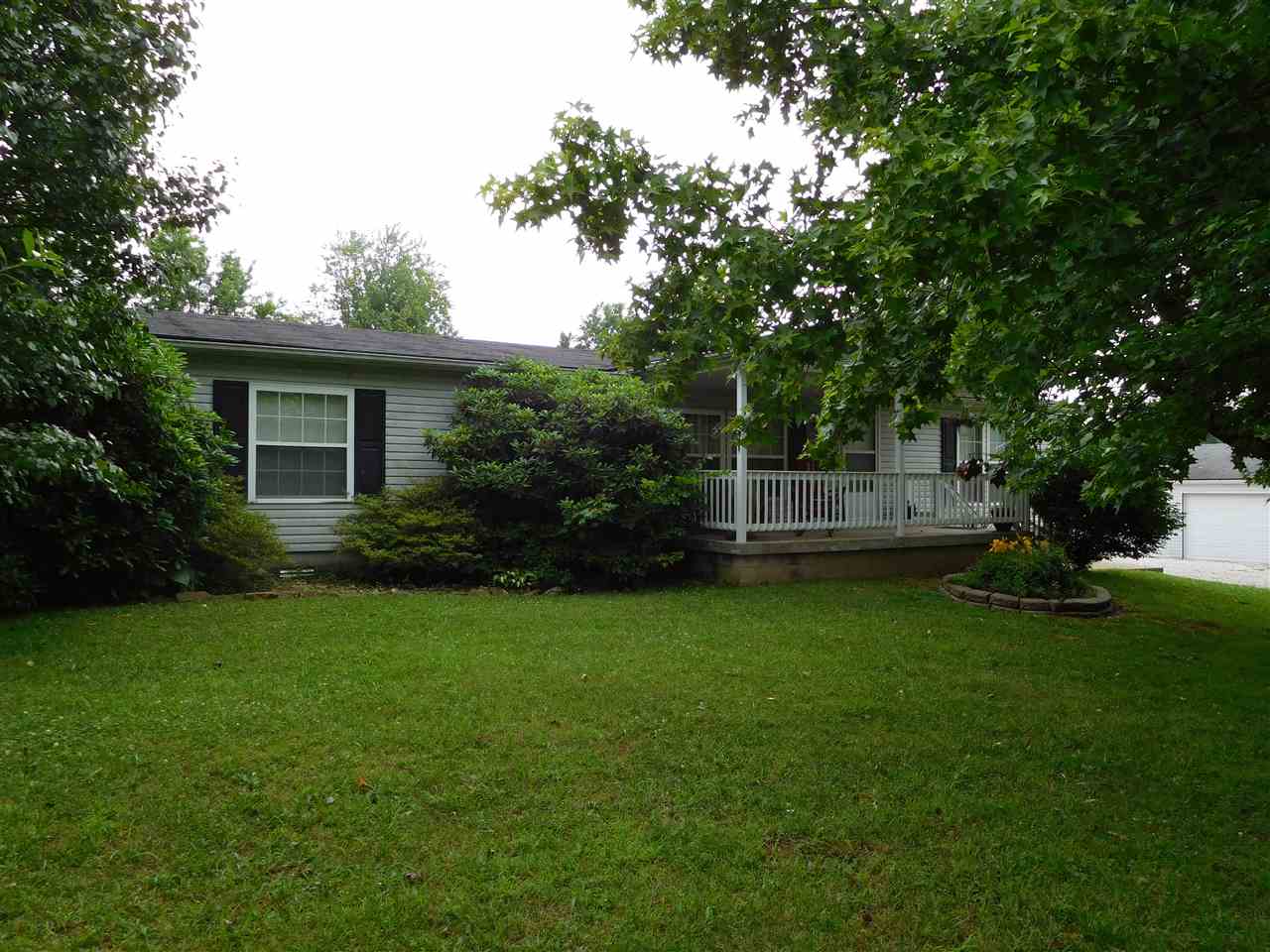 833 East New Hope Road Boonville, IN 47601 - Photo 9 of 30 Gallery Image 9