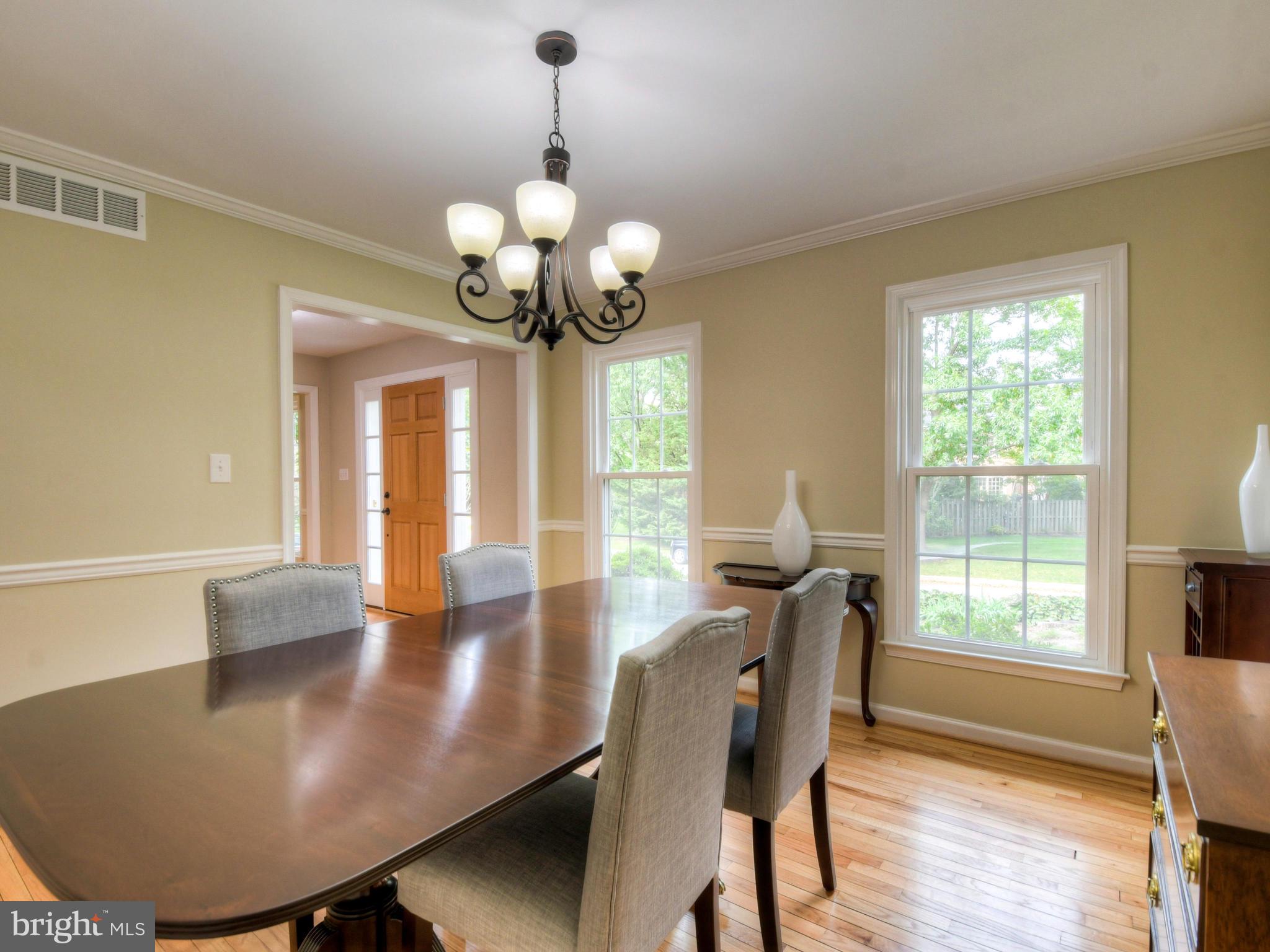 6502 Weymouth Road Baltimore, MD 21212 - Photo 23 of 41 Dining room