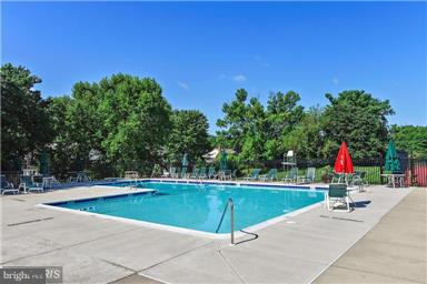 6502 Weymouth Road Baltimore, MD 21212 - Photo 40 of 41 Community pool