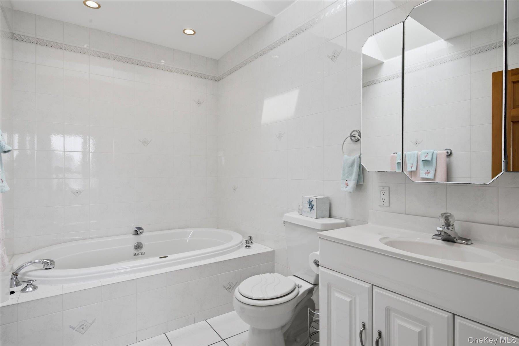 20 Barry Road Amityville, NY 11701 - Photo 31 of 49