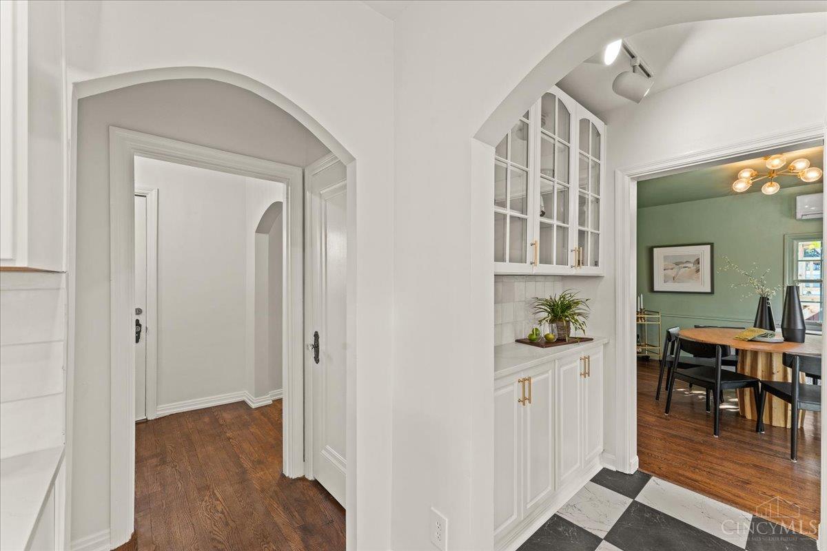 6525 Ridge Avenue Cincinnati, OH 45213 - Photo 23 of 50 Gallery Image 23