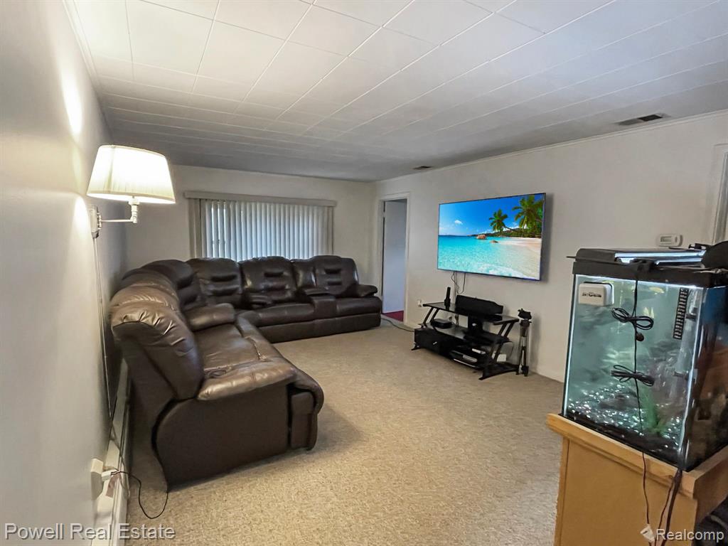 9620 Chubb Road Northville, MI 48167 - Photo 10 of 30
