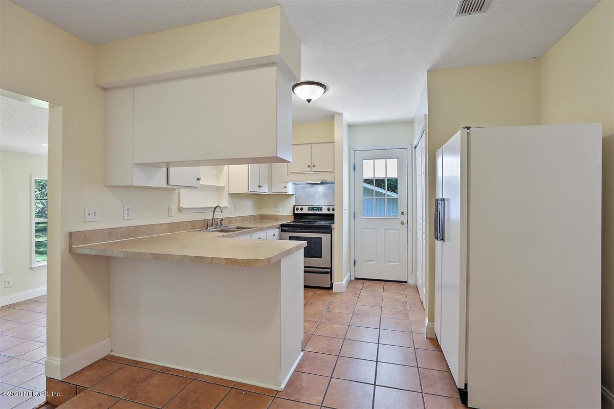 6119 Chestnut Road Macclenny, FL 32063 - Photo 6 of 22 05-Kitchen