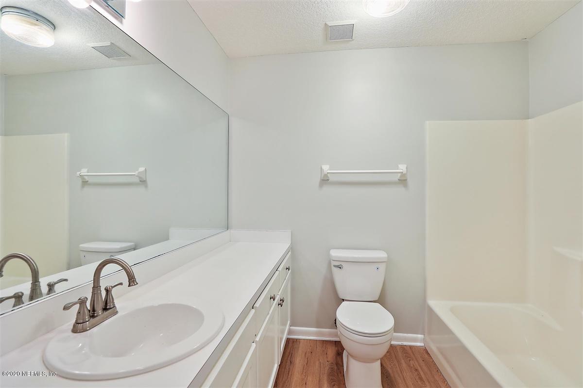 6119 Chestnut Road Macclenny, FL 32063 - Photo 10 of 22 09-Bathroom