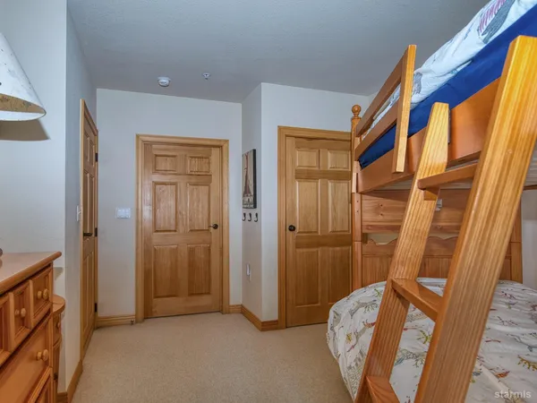 a view of an entryway with furniture