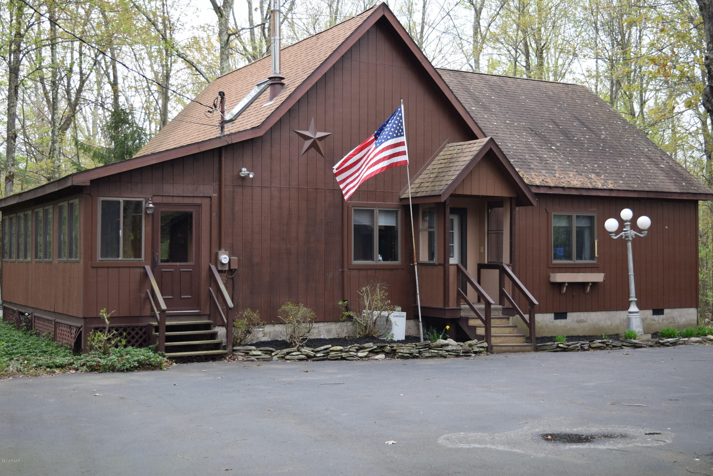 42 Aspen Ridge Hawley, PA 18428 - Photo 1 of 29 Unique