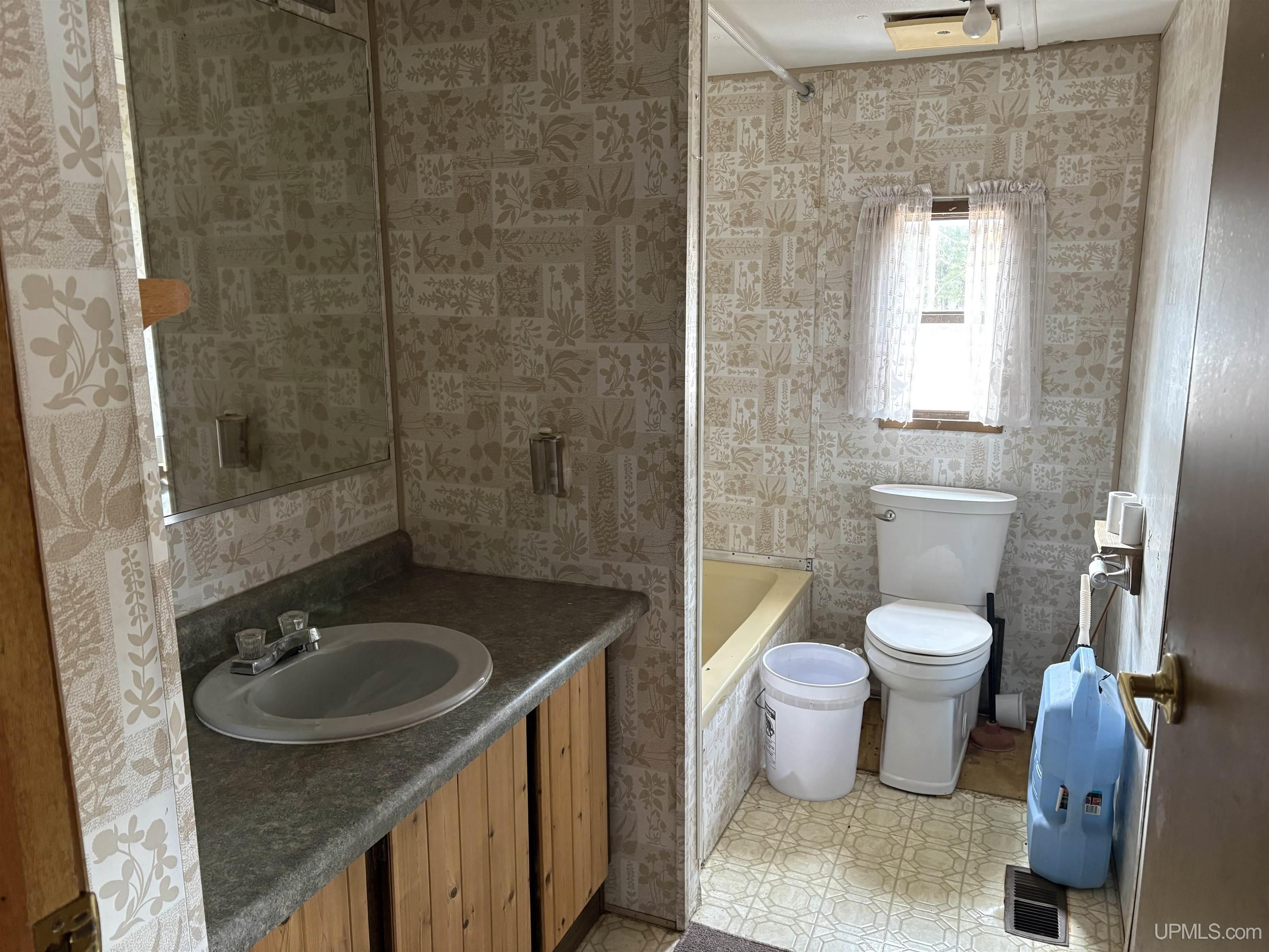 17874 Menge Creek Road Lanse, MI 49946 - Photo 12 of 22
